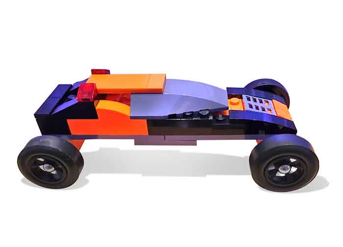 Aerodynamic LEGO Pinewood Derby Car